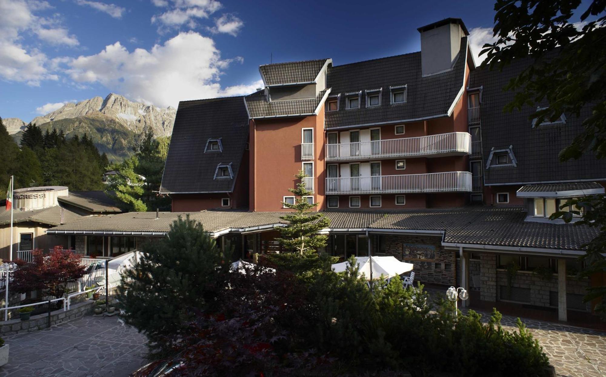 Hotel Mirella Ponte Di Legno Exterior foto