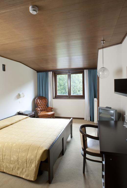 Hotel Mirella Ponte Di Legno Zimmer foto