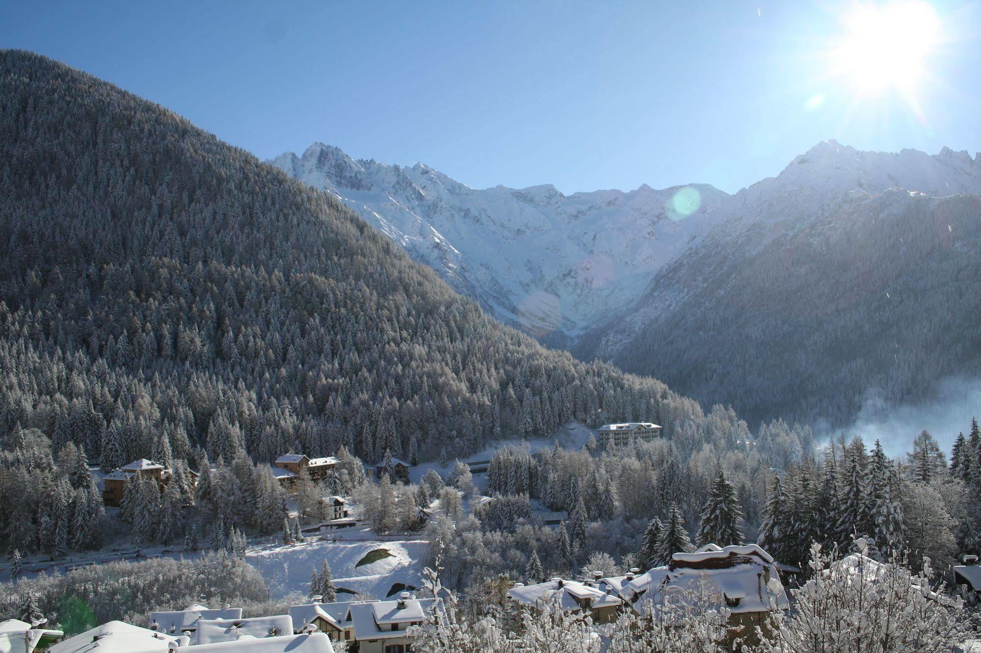 Hotel Mirella Ponte Di Legno Exterior foto